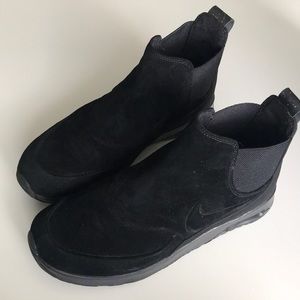 Nike Air Max Thea Mid Sneaker Boot